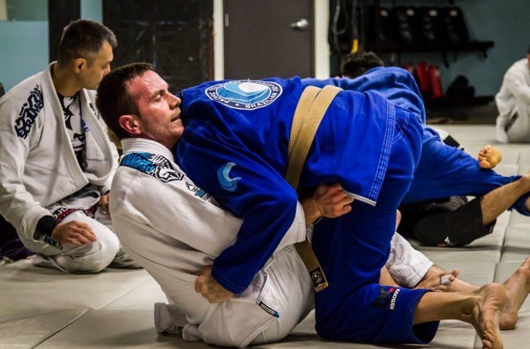rolling in a bjj group class