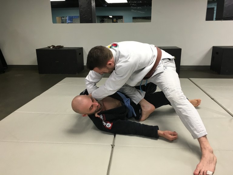 Lapel Choke from Knee Mount in BJJ