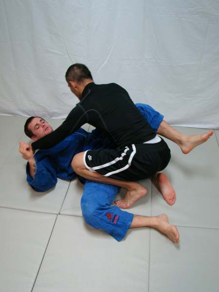 guard passing in BJJ