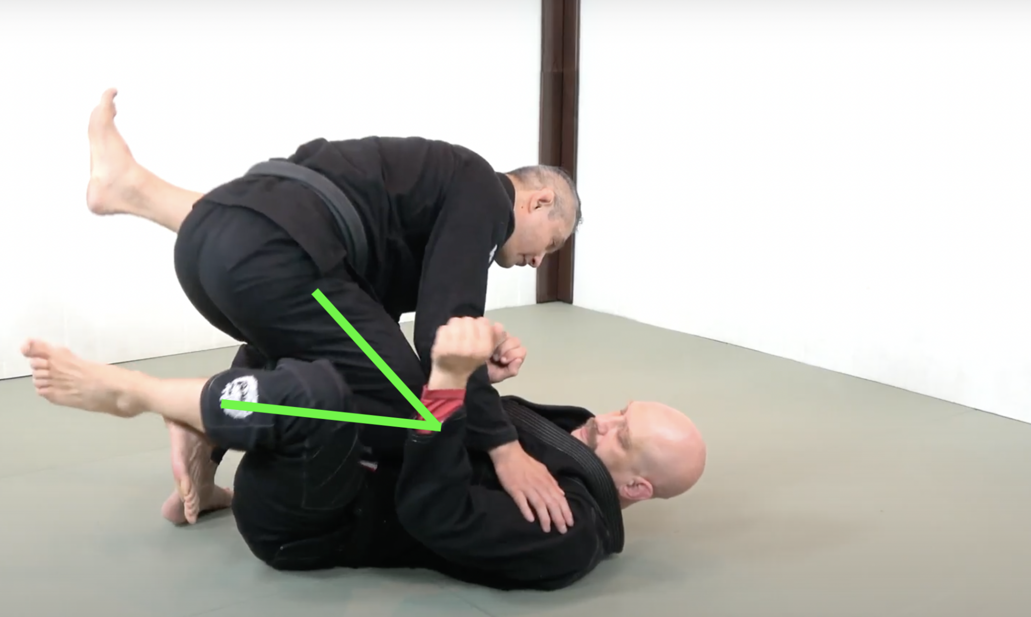Straight Knee Cut Pass BJJ Technique